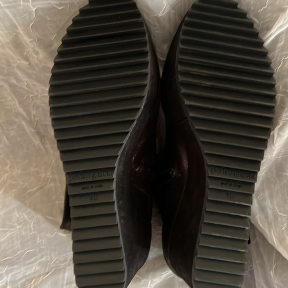 Boots - Picture 3 of 3